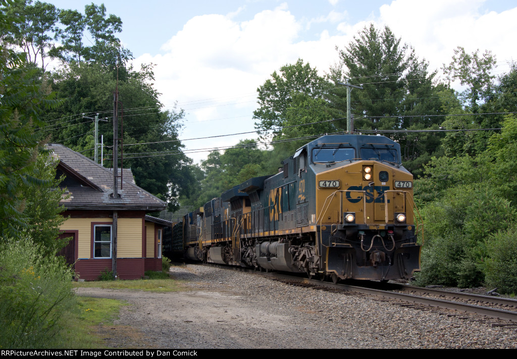 CSXT 470 Leads M427 at Rockingham Jct. 